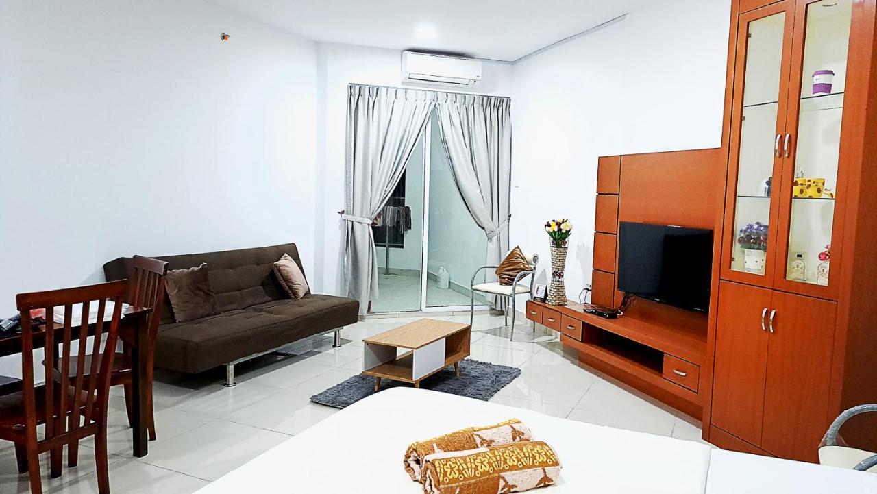 Mansion One Entire House 3 Queenbeds - Spacious Balcony Seaview 조지타운 외부 사진
